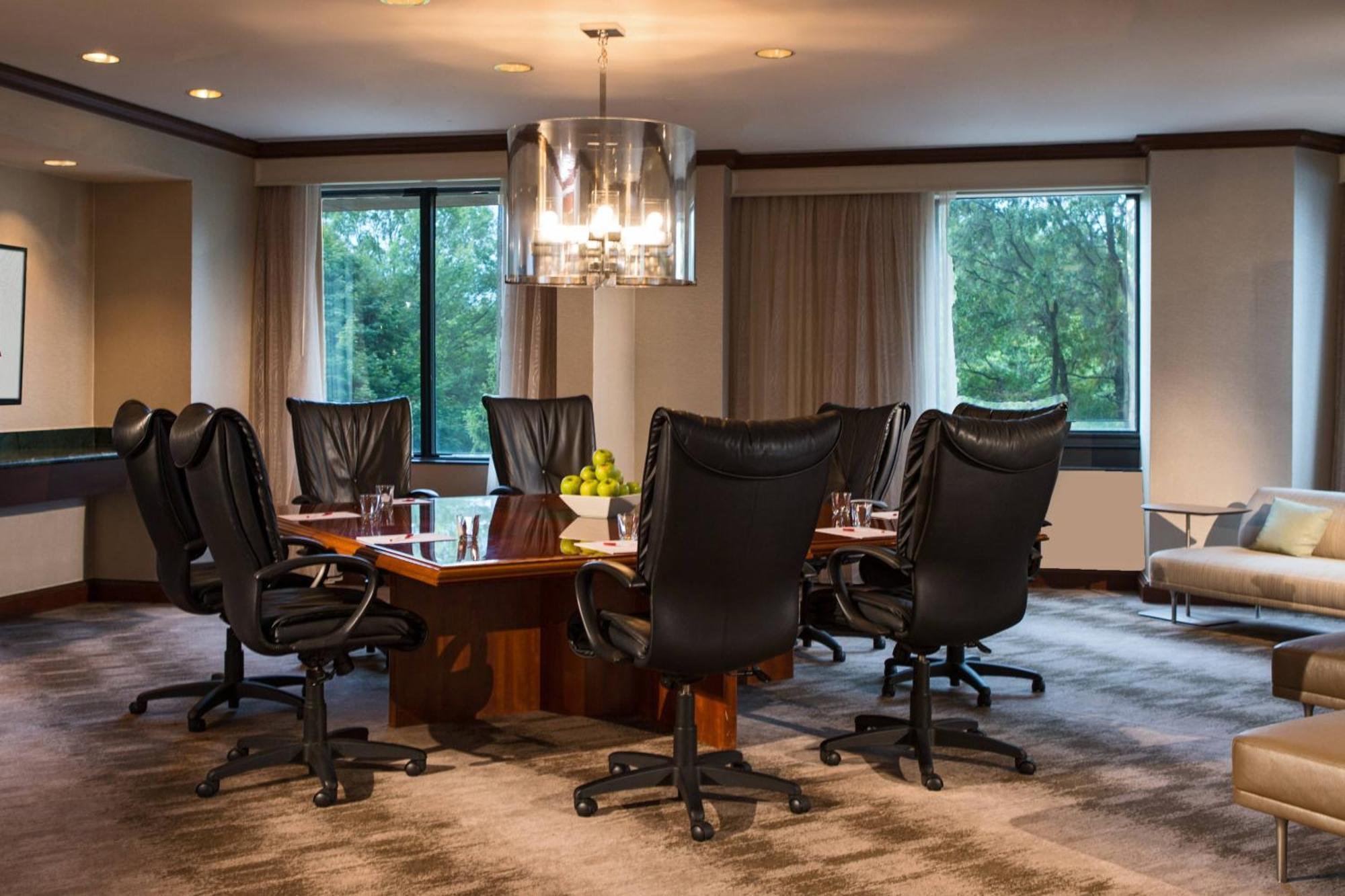 Washington Dulles Marriott Suites Херндон Экстерьер фото