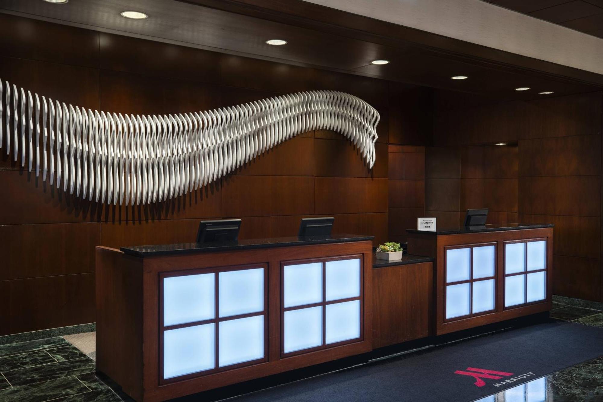 Washington Dulles Marriott Suites Херндон Экстерьер фото