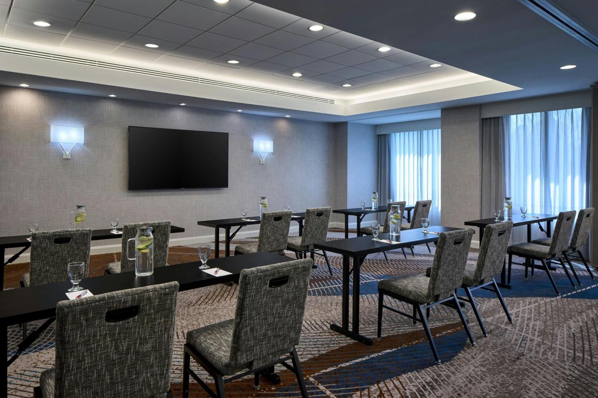 Washington Dulles Marriott Suites Херндон Экстерьер фото