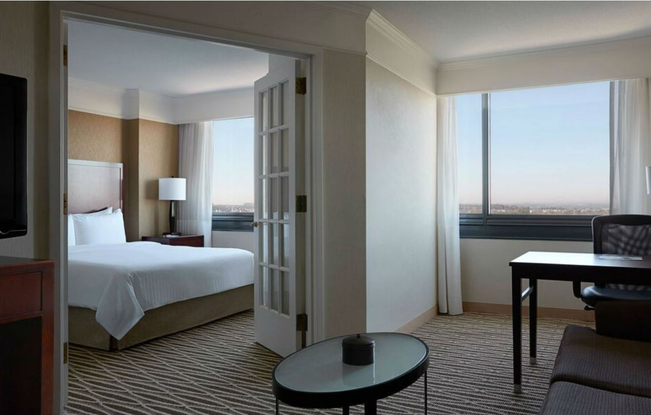 Washington Dulles Marriott Suites Херндон Экстерьер фото